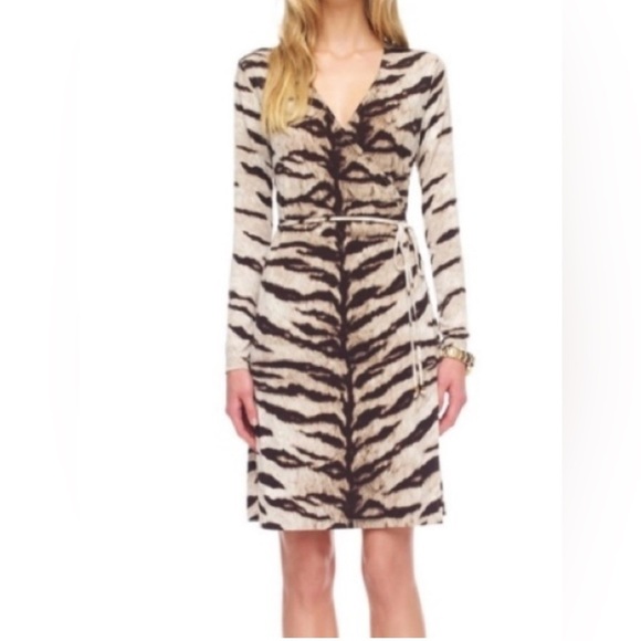 Women’s Michael Kors Wraparound Animal Print Dress Size Petite Medium - Picture 1 of 10